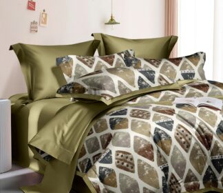 Geometric Printed Cotton Bedsheet – Queen Size